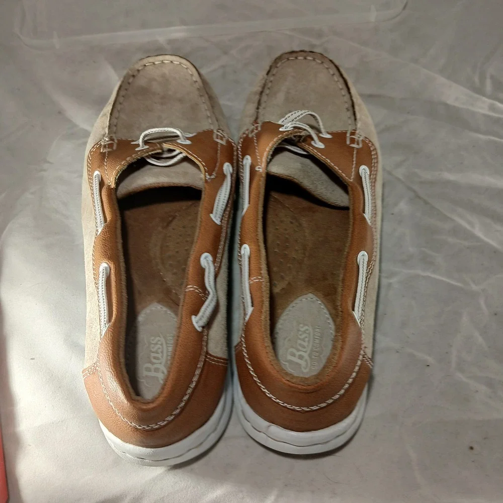 Bass Stern Women's Boat Shoes Size 8M Tan Suede Leather Comfort Loafers‎
